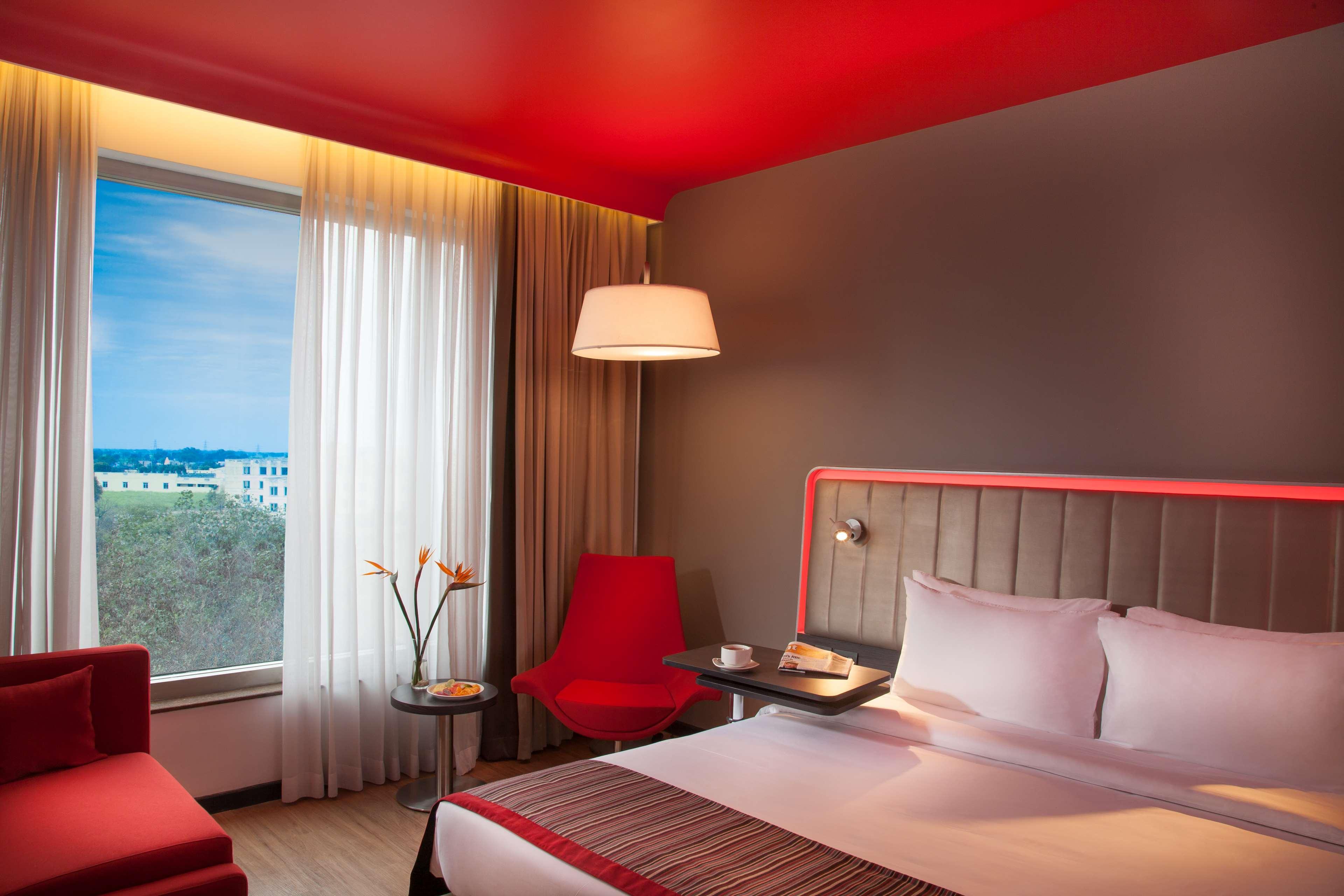 Park Inn By Radisson Gurgaon Bilaspur Манесар Экстерьер фото
