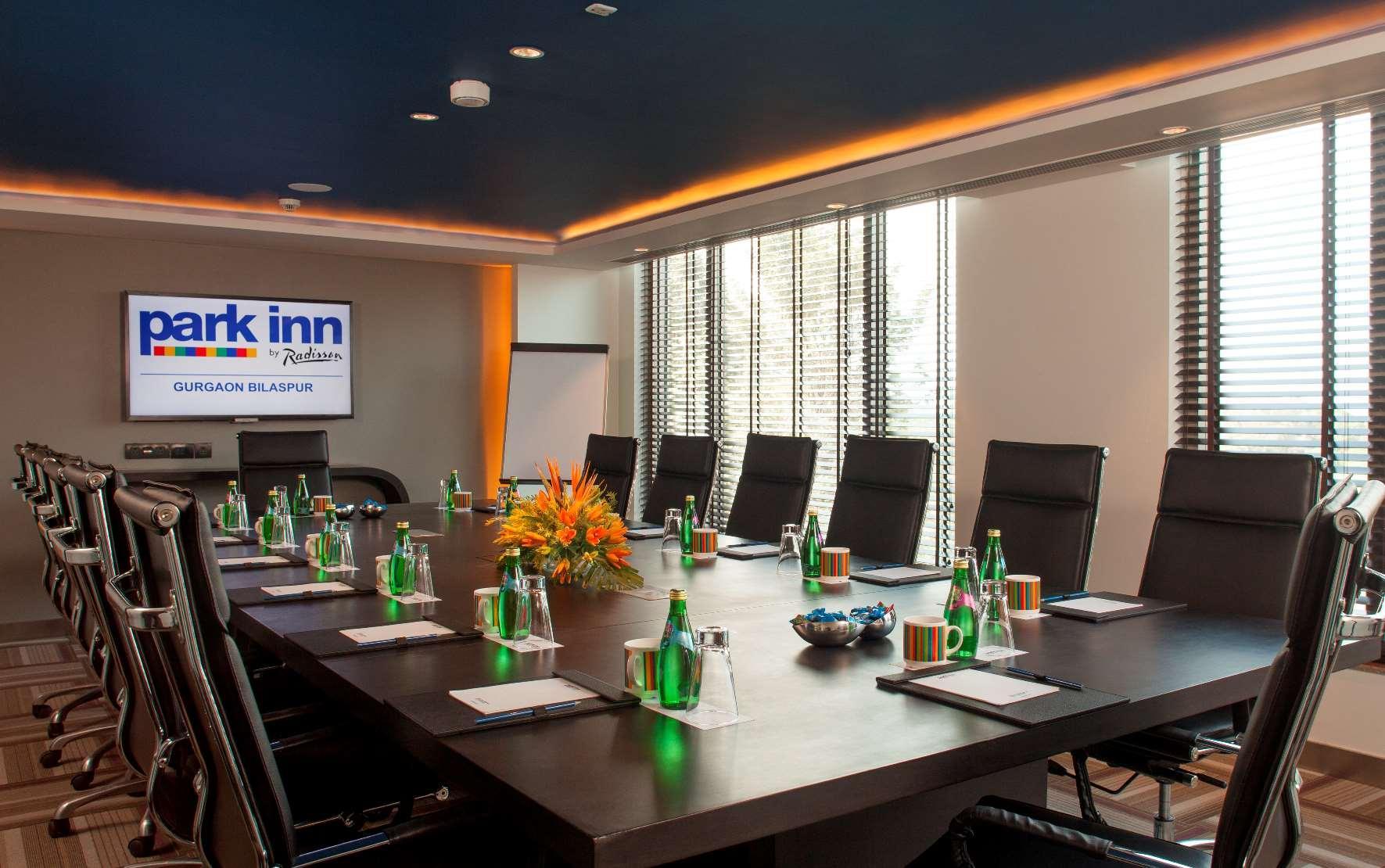 Park Inn By Radisson Gurgaon Bilaspur Манесар Экстерьер фото