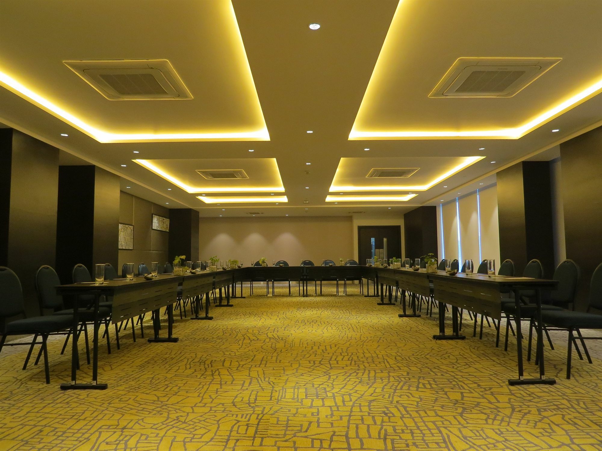 Park Inn By Radisson Gurgaon Bilaspur Манесар Экстерьер фото