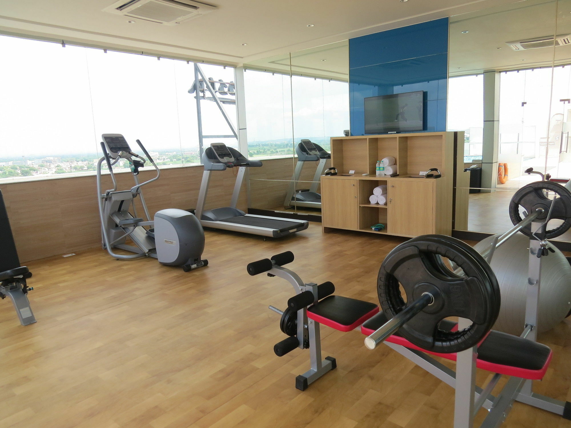 Park Inn By Radisson Gurgaon Bilaspur Манесар Экстерьер фото